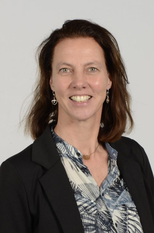 Mw. drs. C.E. Beugel (Carla)